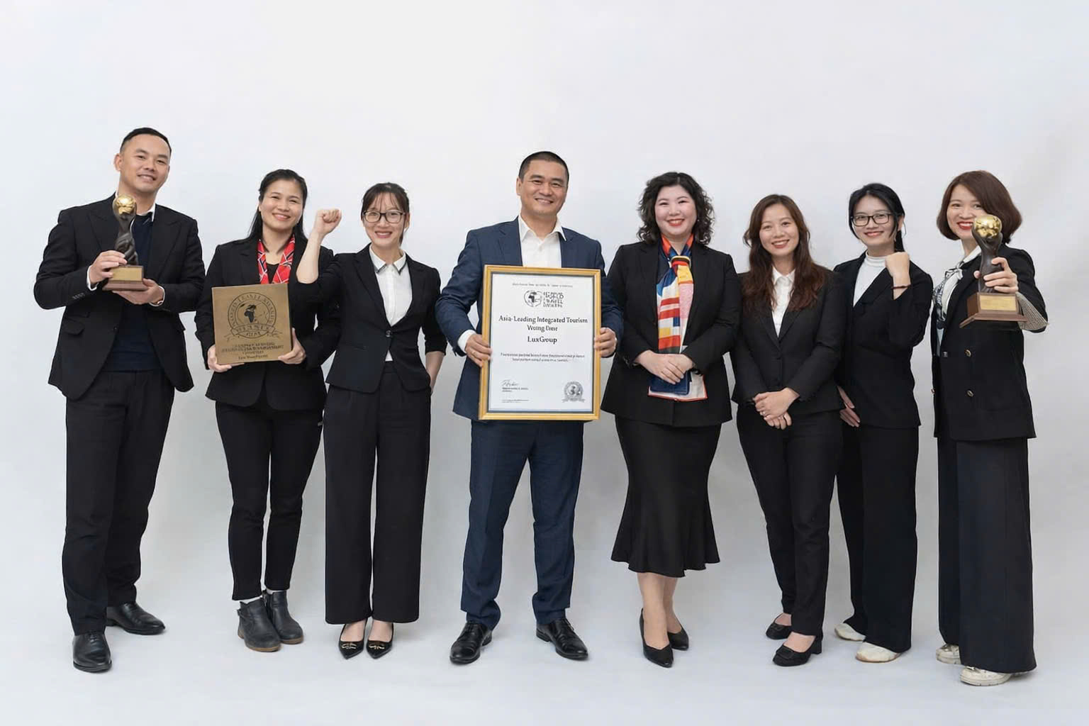 Vietnams-Travel-Brand-Redefining-Integrated-6 Vietnams-Travel-Brand-Redefining-Integrated-6